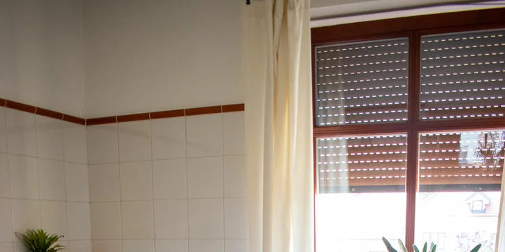 Stylový hotel na jižní Moravě se snídaní, degustační večeří i lahví vína