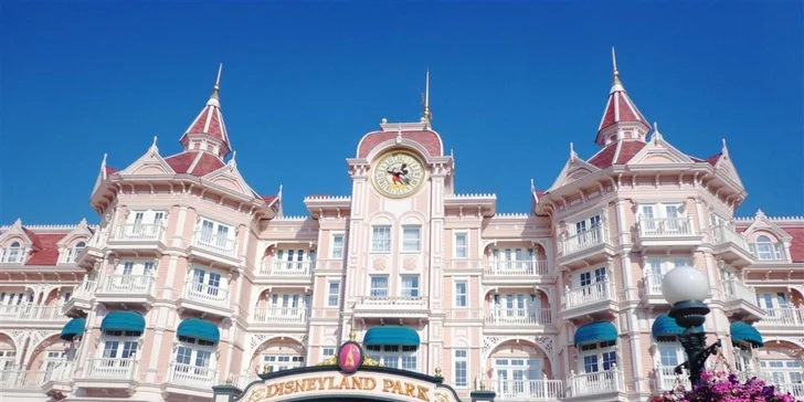 Eiffelovka i zámek Šípkové Růženky: Silvestr v Disneylandu, letecky, 3 noci se snídaní