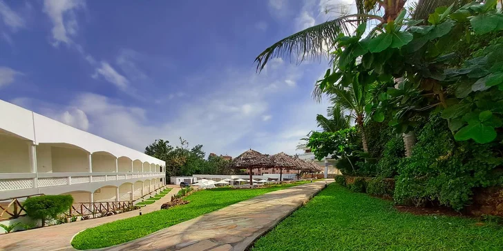 Dovolená v Keni: 4* hotel AHG Lion Beach Resort & SPA, bazén, all inclusive i přímý let