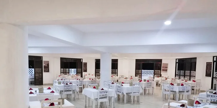 Dovolená v Keni: 4* hotel AHG Lion Beach Resort & SPA, bazén, all inclusive i přímý let