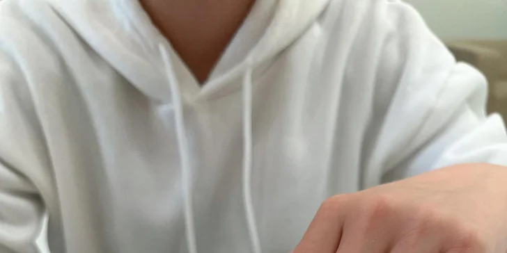 Pedikúra nebo manikúra s možností gel laku, nebo aplikace nových akrylových či gelových nehtů
