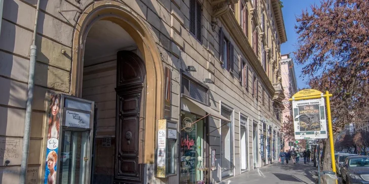 Hotel v centru Říma: 1,7 km od Pantheonu a 2,2 km od Fontány di Trevi, snídaně s čerstvými croissanty na pokoji