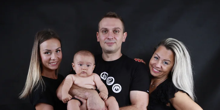 Těhotenské či rodinné focení až pro 5 osob i s domácím mazlíčkem