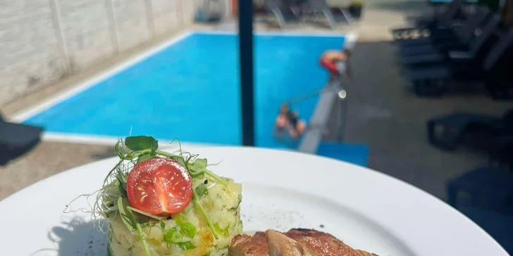 Pobyt u Pálavy pro 2–4 os.: vířivka, polopenze a možnost all inclusive nápojů včetně vína