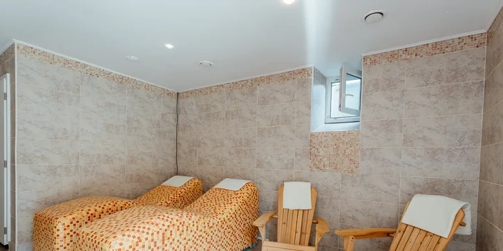 Hotel v obci Heľpa v Nízkých Tatrách: polopenze, hodina bowlingu, výlety i možnost 2hod. wellness