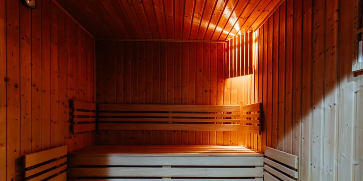 Hotel v obci Heľpa v Nízkých Tatrách: polopenze, hodina bowlingu, výlety i možnost 2hod. wellness