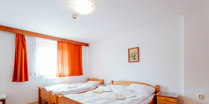 Hotel v obci Heľpa v Nízkých Tatrách: polopenze, hodina bowlingu, výlety i možnost 2hod. wellness