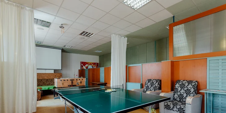 Hotel v obci Heľpa v Nízkých Tatrách: polopenze, hodina bowlingu, výlety i možnost 2hod. wellness
