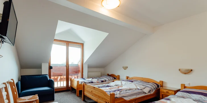 Hotel v obci Heľpa v Nízkých Tatrách: polopenze, hodina bowlingu, výlety i možnost 2hod. wellness