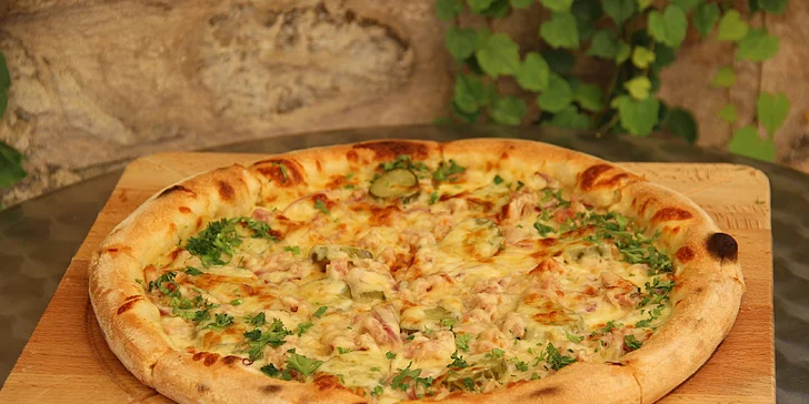 Italská pizza dle výběru: sýrová, špenátová, s pancettou i krevetami
