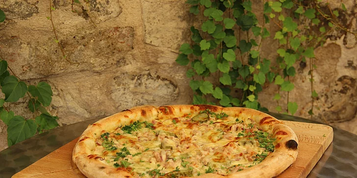 Italská pizza dle výběru: sýrová, špenátová, s pancettou i krevetami