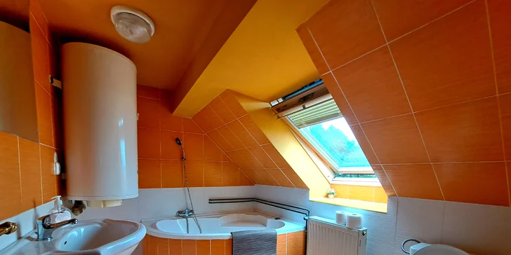 Statek nedaleko Červené Lhoty: pobyt až pro 6 osob, sauna i péče o koně