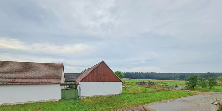 Statek nedaleko Červené Lhoty: pobyt až pro 6 osob, sauna i péče o koně