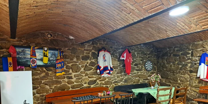 Statek nedaleko Červené Lhoty: pobyt až pro 6 osob, sauna i péče o koně