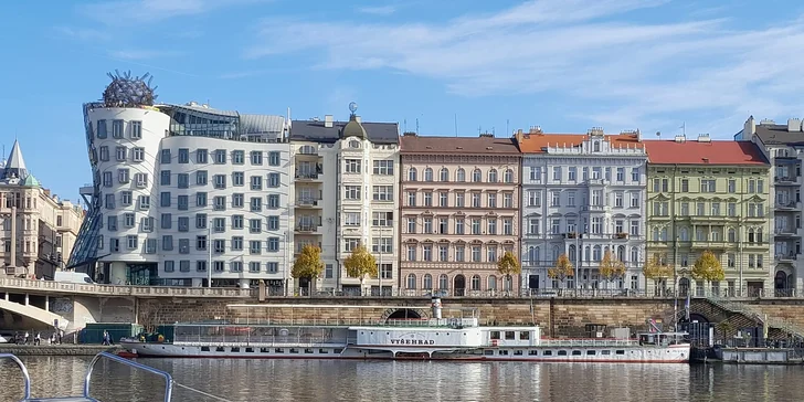 3hod. plavba jachtou s kapitánem v Praze nebo na Orlíku vč. zapůjčení paddleboardů i privátní pronájem