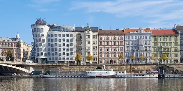 3hod. plavba jachtou s kapitánem v Praze nebo na Orlíku vč. zapůjčení paddleboardů i privátní pronájem
