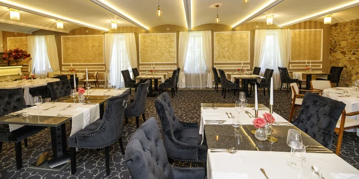 Romantický pobyt na zámku u Havlíčkova Brodu: víno, snídaně i degustační menu