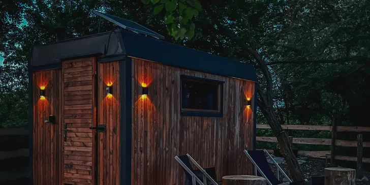 Romantické dobrodružství ve stylové maringotce nedaleko CHKO Brdy