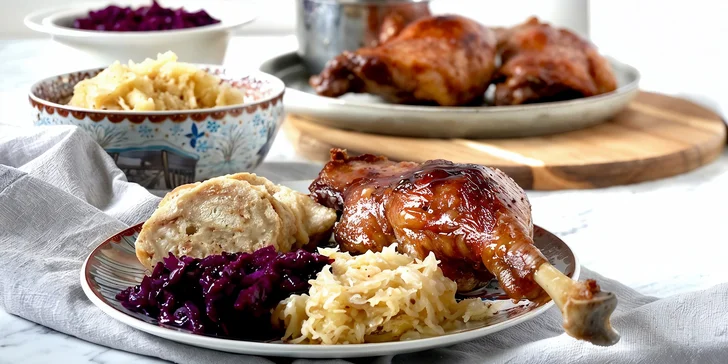 Svatomartinské menu o 5 chodech: lokše, polévka, husa, sýr, dezert i vinné párování