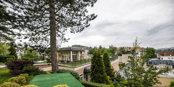 Pobyt v Karlových Varech se snídaní či polopenzí i neomezeným wellness