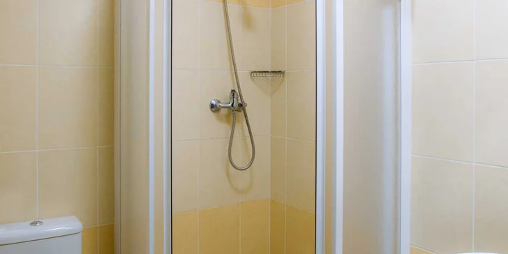 Pobyt se snídaněmi v chatě na dosah Lipna a šumavského národního parku