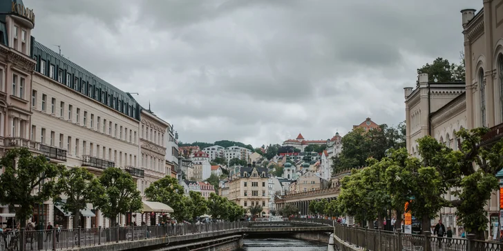 Pobyt v Karlových Varech: snídaně, sleva do restaurace i jízda kočárem