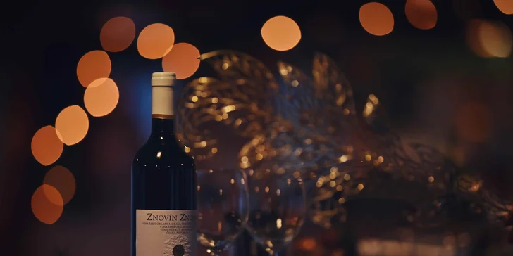 Adventní plavba centrem Prahy s výkladem a nápojem i rautovou večeří