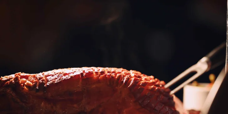 Adventní plavba centrem Prahy s výkladem a nápojem i rautovou večeří