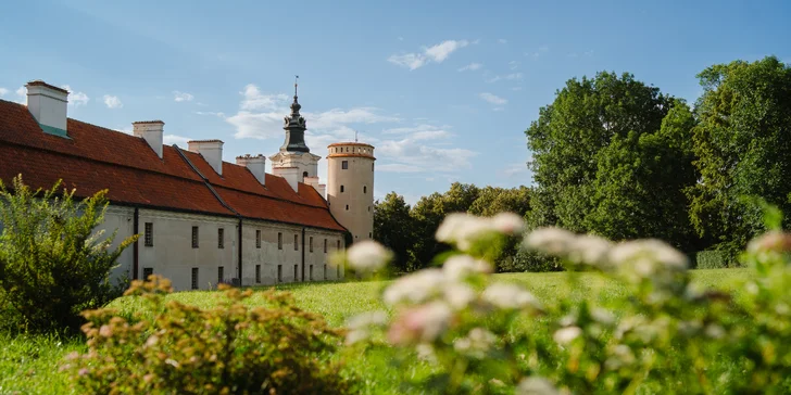Zážitkový pobyt v bývalém opatství z 12. století 140 km od Varšavy: snídaně, wellness