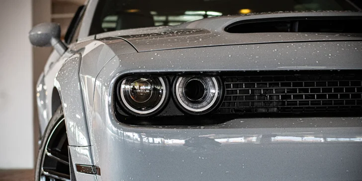 Dodge Challenger V8 5,7 l HEMI s výkonem 400 koní: spolujízda i pronájem