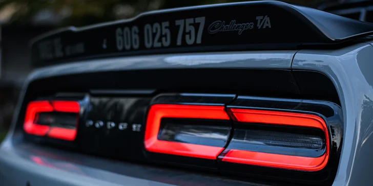 Dodge Challenger V8 5,7 l HEMI s výkonem 400 koní: spolujízda i pronájem