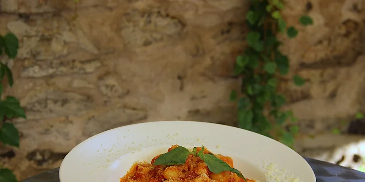 Romantická večeře pro dva: 3chod. degustační italské menu i lahev vína
