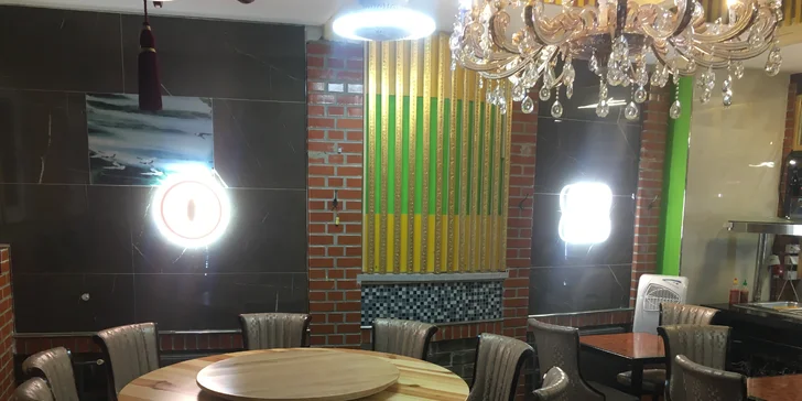 2hod. all you can eat výběrem z menu plné asijských specialit v centru Prahy