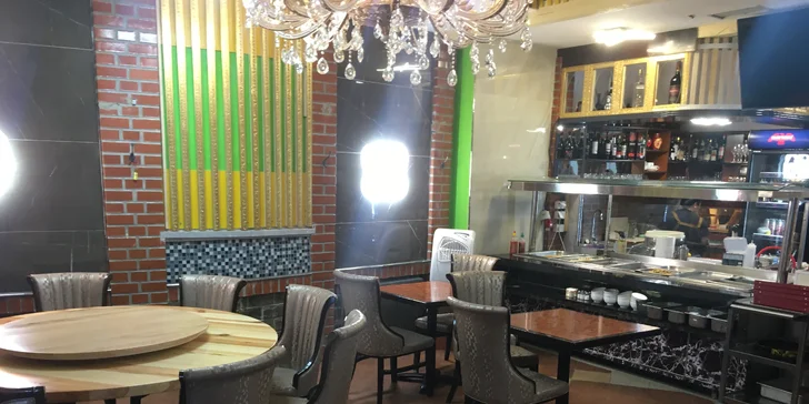 2hod. all you can eat výběrem z menu plné asijských specialit v centru Prahy