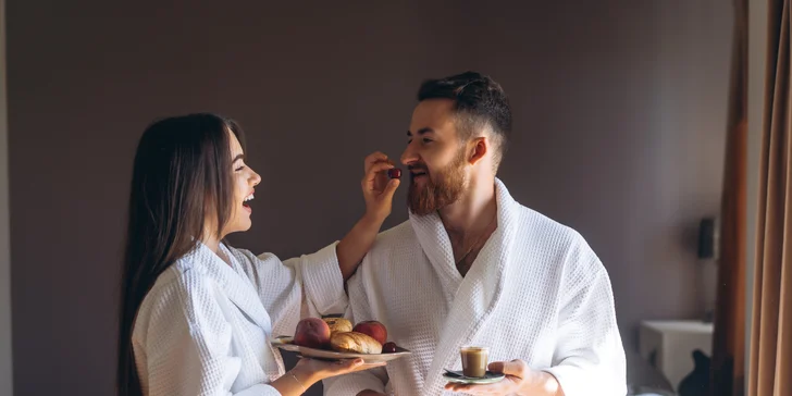 Luxusní butikový hotel v srdci Karlových Varů: 300 m od Vřídelní kolonády, polopenze i procedury