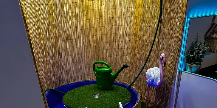 Indoor minigolf na Andělu: 18 jamek a 2 hodiny zábavy pro děti i dospělé