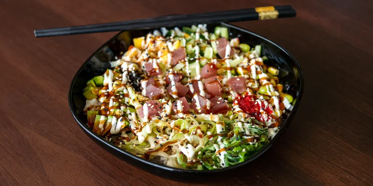 Otevřené vouchery do asijské restaurace Hoi An: až 2 000 Kč na sushi, poke bowls i vietnamské speciality