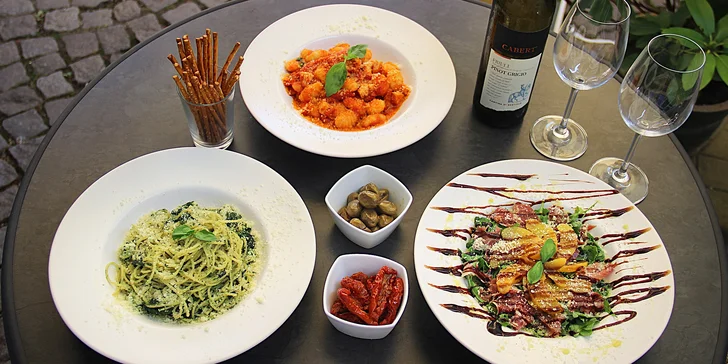 Romantická večeře pro dva: 3chod. degustační italské menu i lahev vína
