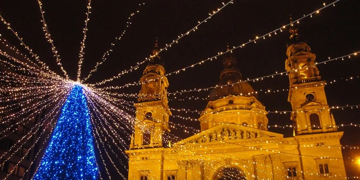 Adventní Budapešť: adventní trhy i návštěva lázní Széchenyi, 1 noc, snídaně i doprava busem