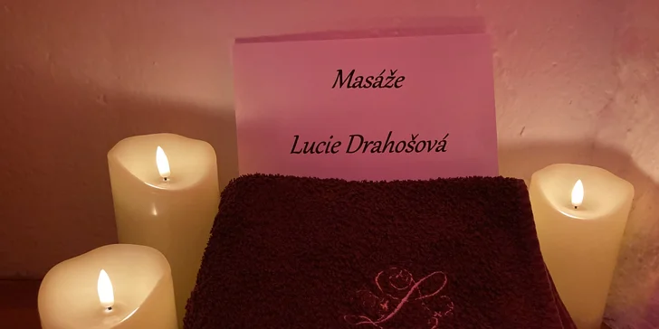 Masáž zad, masáž tělovými svícemi či havajská Lomi Lomi v Horních Měcholupech