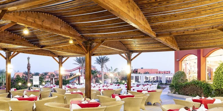 Letecky do Egypta: 4* Hotel Three Corners Happy Life Resort přímo u pláže, all inclusive
