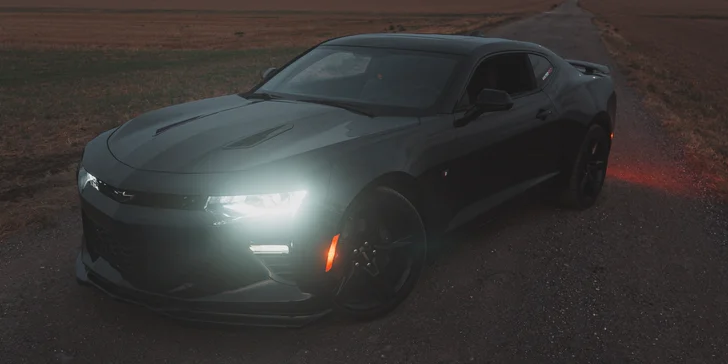 Nadupaný Chevrolet Camaro 6. 2. V8 SS: spolujízda, řízení i pronájem