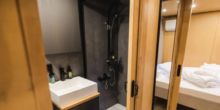 Tatranská Štrba: tiny house v areálu 4* hotelu, polopenze a wellness, děti do 11,9 let zdarma