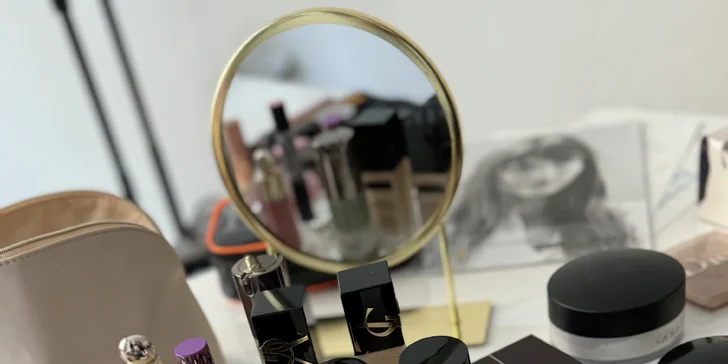 Krásné obočí a řasy: lash lifting i úprava, barvení nebo laminace obočí