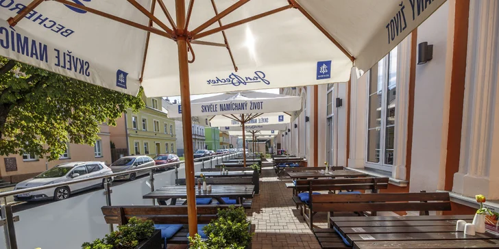 Tříchodové menu s carpacciem, kuřecím supreme a crème brûlée pro 2 osoby