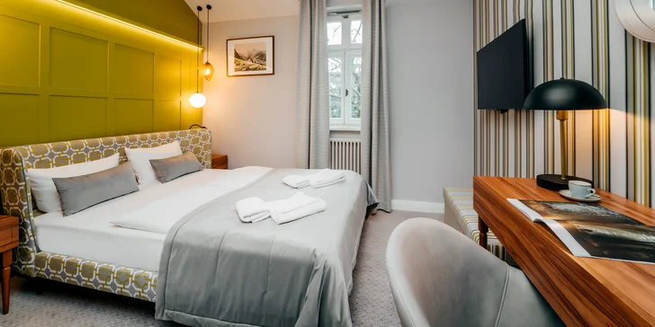 Adult only apartmány ve Sklářské Porubě: historický hotel se zahradou, wellness, snídaně i kinosál