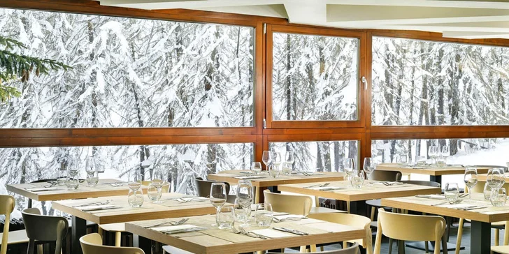 Zimní dovolená v Itálii: hotel přímo na svahu ve skiareálu Pila, polopenze a wellness
