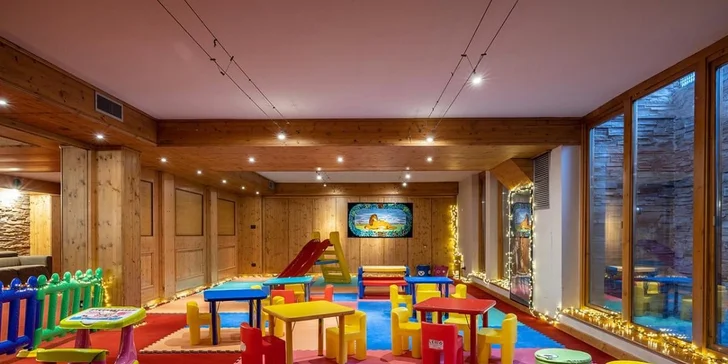 Lyžování v Adamellu: hotel Club Piandineve**** u sjezdovky s polopenzí