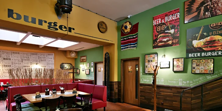 Degustační grill menu pro dva: žebírka, křidélka, přílohy i omáčky