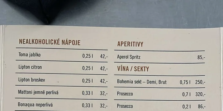 Sladká pauza na zámku: káva dle výběru a crème brûlée či lívance pro 2-4 osoby